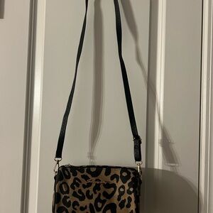 Chic Leopard Print Crossbody Bag with Black Strap